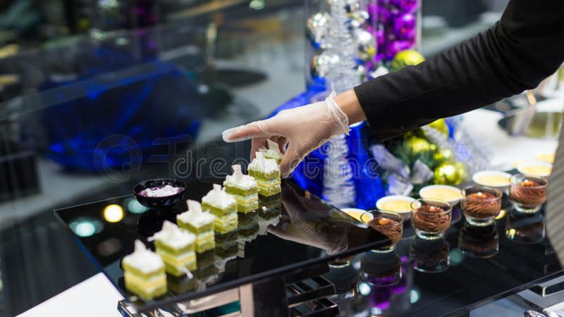 休闲食品代理，如何选择厂家直供批发？**